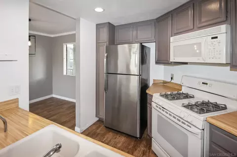 Kitchen - 2976 Anawood Way, Spring Valley, CA 91978 photo 2 of 6