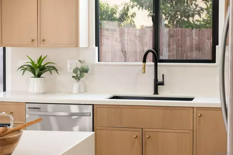 Kitchen - 12707 Avenida De Espuela, Poway, CA 92064 photo 4 of 4