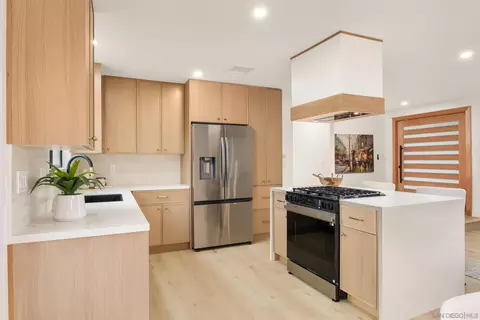 Kitchen - 12707 Avenida De Espuela, Poway, CA 92064 photo 1 of 4