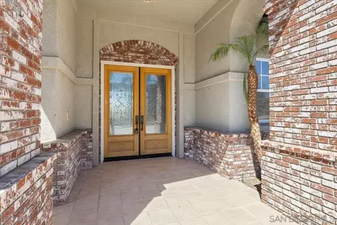 Entry Way - 2749 Los Alisos Dr, Fallbrook, CA 92028 photo 1 of 2
