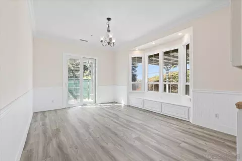 Living - 2749 Los Alisos Dr, Fallbrook, CA 92028 photo 5 of 5