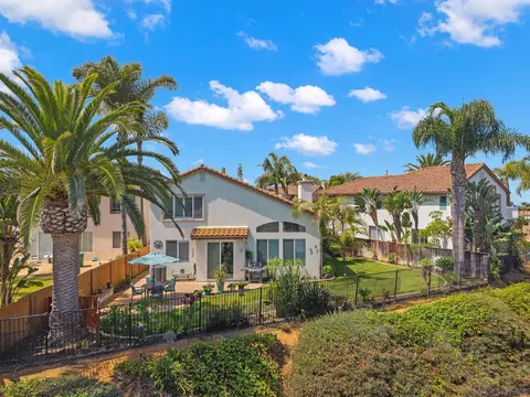 View/Area - 6438 Agate Way, Carlsbad, CA 92011 photo 2 of 11