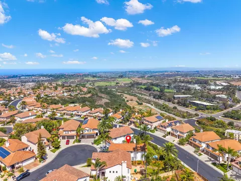 View/Area - 6438 Agate Way, Carlsbad, CA 92011 photo 10 of 11