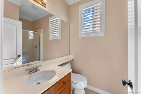 Bath - 6438 Agate Way, Carlsbad, CA 92011 photo 1 of 4