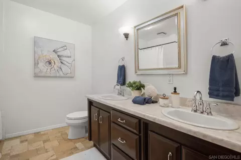 Bath - 620 Coronado Ave, Coronado, CA 92118 photo 2 of 3