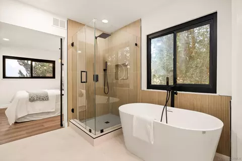 Bath - 4703 Helix Glen Dr, La Mesa, CA 91941 photo 2 of 10