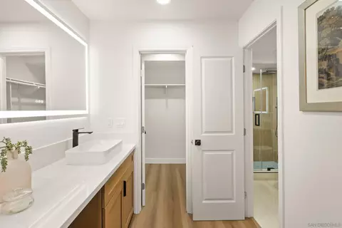 Bath - 4703 Helix Glen Dr, La Mesa, CA 91941 photo 10 of 10