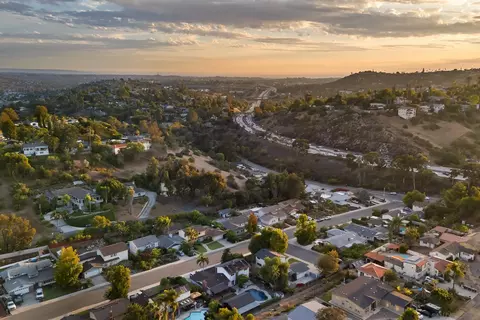 View/Area - 4703 Helix Glen Dr, La Mesa, CA 91941 photo 10 of 12