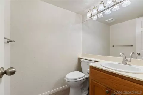 Bath - 2130 Anda Lucia Way, Oceanside, CA 92056 photo 3 of 4