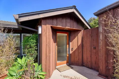 5533 Moonlight Ln, La Jolla, CA 92037 photo 5