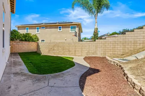 Exterior - 32137 Sycamore Ct, Temecula, CA 92592 photo 2 of 10