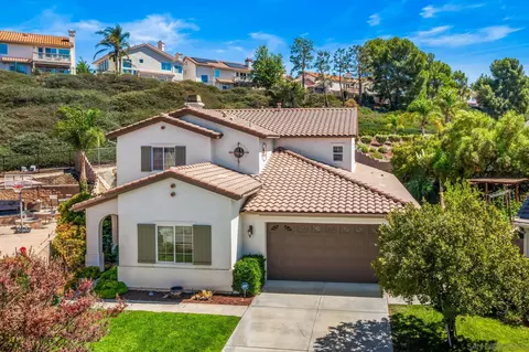 Exterior - 32137 Sycamore Ct, Temecula, CA 92592 photo 5 of 10