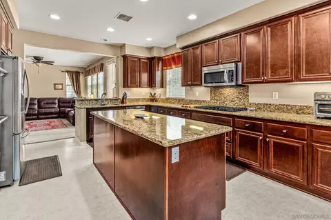Kitchen - 32137 Sycamore Ct, Temecula, CA 92592 photo 1 of 3
