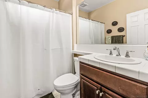 Bath - 32137 Sycamore Ct, Temecula, CA 92592 photo 3 of 4