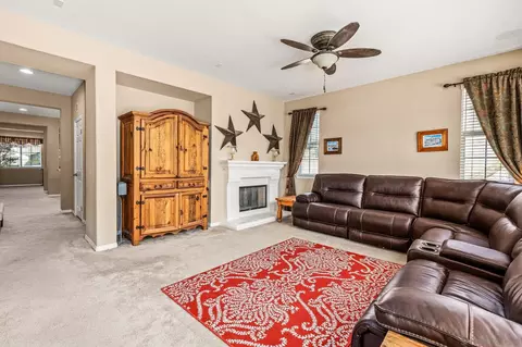Living - 32137 Sycamore Ct, Temecula, CA 92592 photo 2 of 2