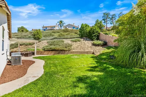 Exterior - 32137 Sycamore Ct, Temecula, CA 92592 photo 3 of 10