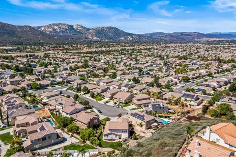 View/Area - 32137 Sycamore Ct, Temecula, CA 92592 photo 2 of 4