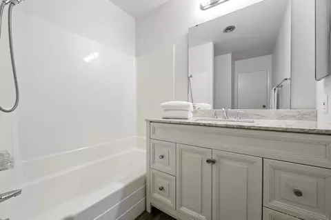 Bath - 16660 Roca Dr, San Diego, CA 92128 photo 2 of 2