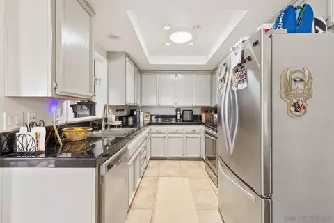 Kitchen - 694 Summer View Cir, Encinitas, CA 92024 photo 4 of 4