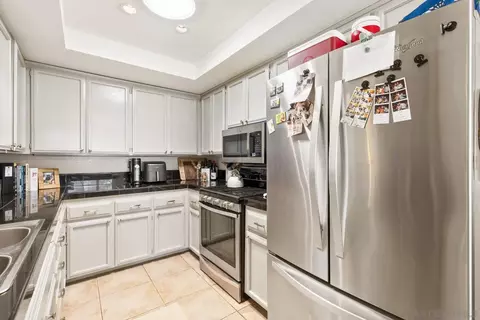 Kitchen - 694 Summer View Cir, Encinitas, CA 92024 photo 3 of 4