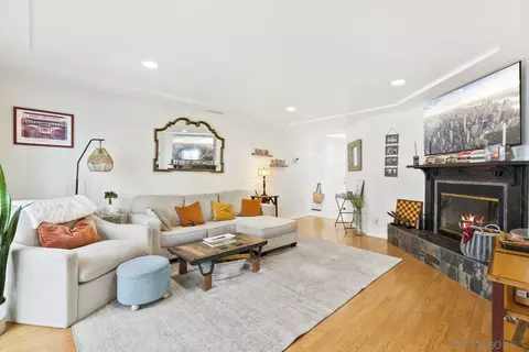 Living - 694 Summer View Cir, Encinitas, CA 92024 photo 2 of 3