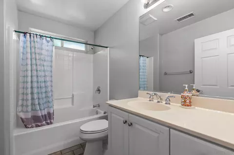 Bath - 9753 Shamrock Ln, Lakeside, CA 92040 photo 4 of 4