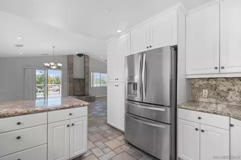 Kitchen - 9753 Shamrock Ln, Lakeside, CA 92040 photo 2 of 3