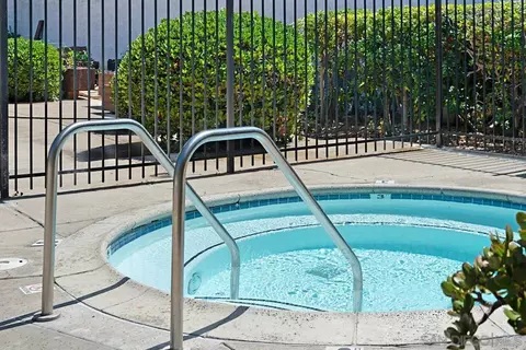 465 Bay Meadows Way, Solana Beach, CA 92075 photo 41