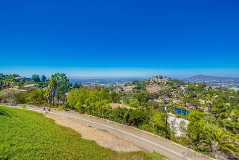 View/Area - 4742 Mount Helix Dr, La Mesa, CA 91941 photo 4 of 6