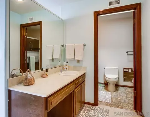 Bath - 4742 Mount Helix Dr, La Mesa, CA 91941 photo 1 of 4