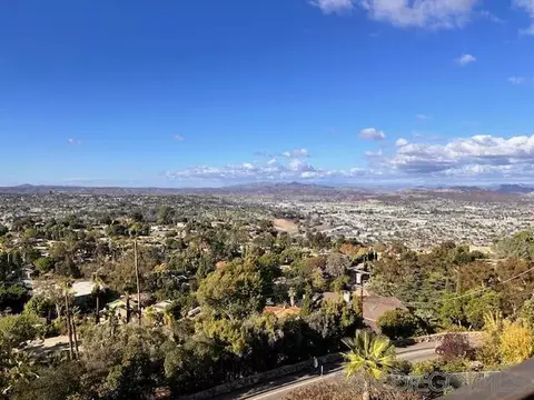 View/Area - 4742 Mount Helix Dr, La Mesa, CA 91941 photo 3 of 6