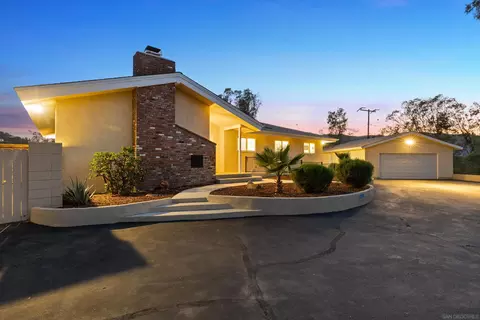 Exterior - 25311 Jesmond Dene Rd, Escondido, CA 92026 photo 1 of 11