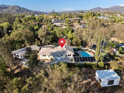 View/Area - 25311 Jesmond Dene Rd, Escondido, CA 92026 photo 5 of 6
