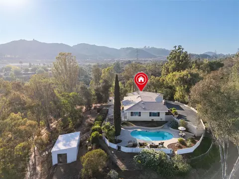 View/Area - 25311 Jesmond Dene Rd, Escondido, CA 92026 photo 2 of 6