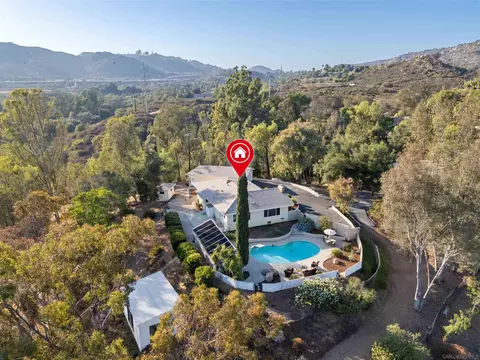 View/Area - 25311 Jesmond Dene Rd, Escondido, CA 92026 photo 4 of 6