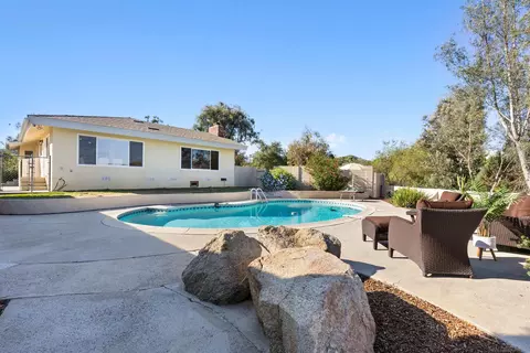 Exterior - 25311 Jesmond Dene Rd, Escondido, CA 92026 photo 5 of 11