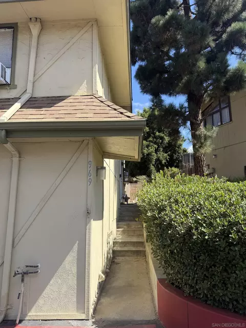 Exterior - 969 Marlin Dr, Vista, CA 92084 photo 4 of 4