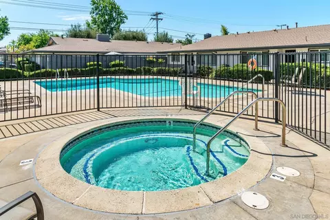 Exterior - 812 E Washington Ave #A, Escondido, CA 92025 photo 10 of 10