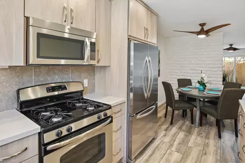 Kitchen - 812 E Washington Ave #A, Escondido, CA 92025 photo 7 of 8