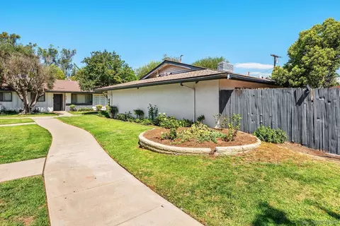 Exterior - 812 E Washington Ave #A, Escondido, CA 92025 photo 5 of 10