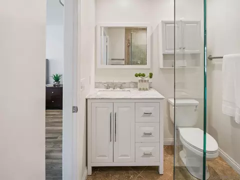 Bath - 812 E Washington Ave #A, Escondido, CA 92025 photo 1 of 3