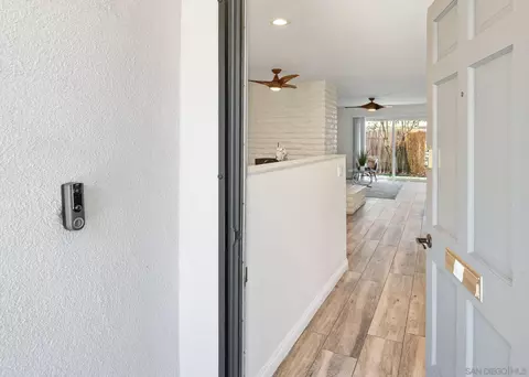 Entry Way - 812 E Washington Ave #A, Escondido, CA 92025 photo 1 of 1