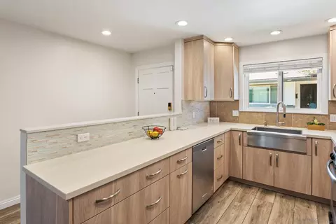 Kitchen - 812 E Washington Ave #A, Escondido, CA 92025 photo 3 of 8