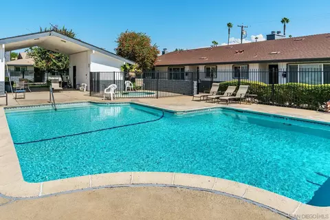 Exterior - 812 E Washington Ave #A, Escondido, CA 92025 photo 9 of 10