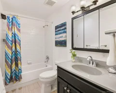 Bath - 812 E Washington Ave #A, Escondido, CA 92025 photo 3 of 3