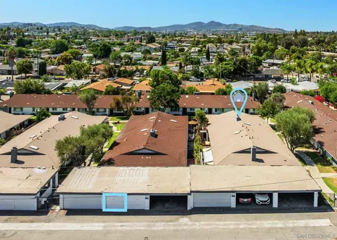 View/Area - 812 E Washington Ave #A, Escondido, CA 92025 photo 2 of 10