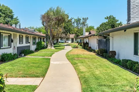 Exterior - 812 E Washington Ave #A, Escondido, CA 92025 photo 6 of 10