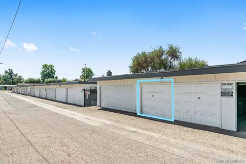 Exterior - 812 E Washington Ave #A, Escondido, CA 92025 photo 7 of 10