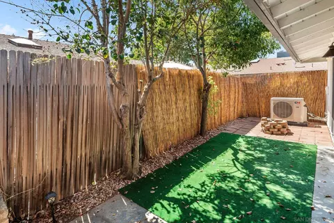 Exterior - 812 E Washington Ave #A, Escondido, CA 92025 photo 1 of 10