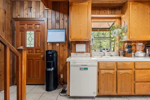 Kitchen - 4851 Belvedere Dr, Julian, CA 92036 photo 2 of 3